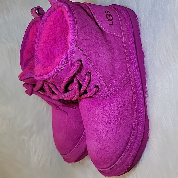 UGG® Neumel II Chukka Boot - Little Kid / Big Kid - Rock Rose Size 3 Authentic - Picture 12 of 13